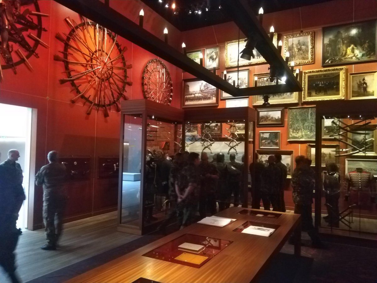GReservisten's tweet photo. Op een bijzondere wijze hebben wij kennisgemaakt met het Nationaal Militair Museum. Een toelichting over het gehele planvormingsproces door architect Van Wageningen. Daarna een presentatie door de conservator en tot slot een toelichting op diverse objecten door de eindgebruiker! https://t.co/vo5RRzf4yF