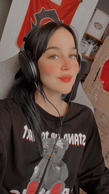 Hoy listo pa la Watch Party, a apoyar a Latam, ven al stream https://t.co/kVV69bMIC2