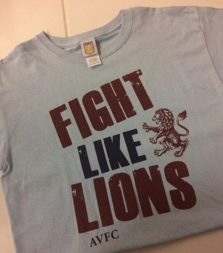 luckysseven's tweet photo. Has to be this shirt today #astonvillavmanchestercity UTV https://t.co/vW28OI6KRU