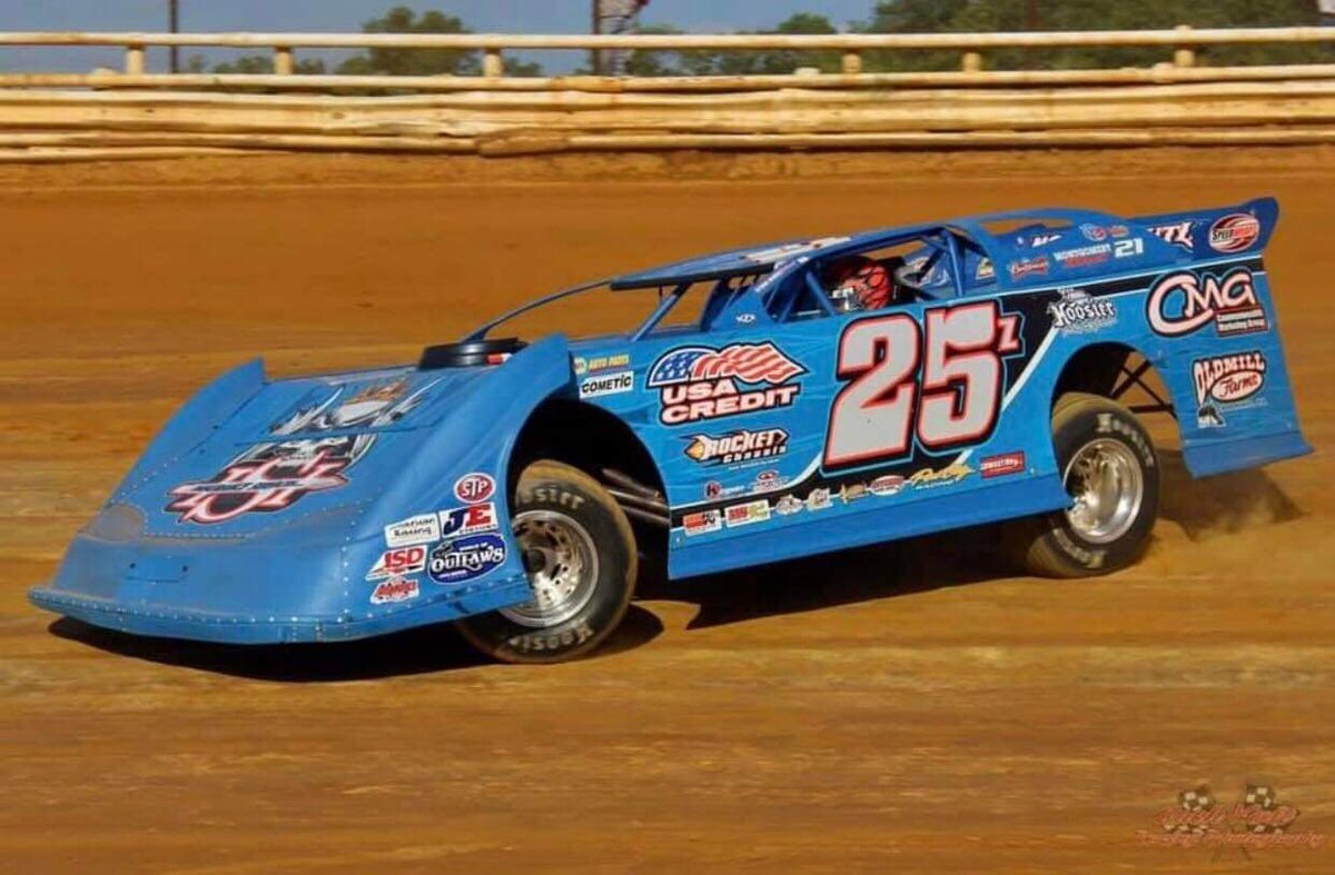 Turn5TurnAround's tweet photo. Mason Zeigler driving the Fred Zeigler owned 25z at Tyler County Speedway in 2013
(Zach Yost Photo) https://t.co/rH3jWhnKNA