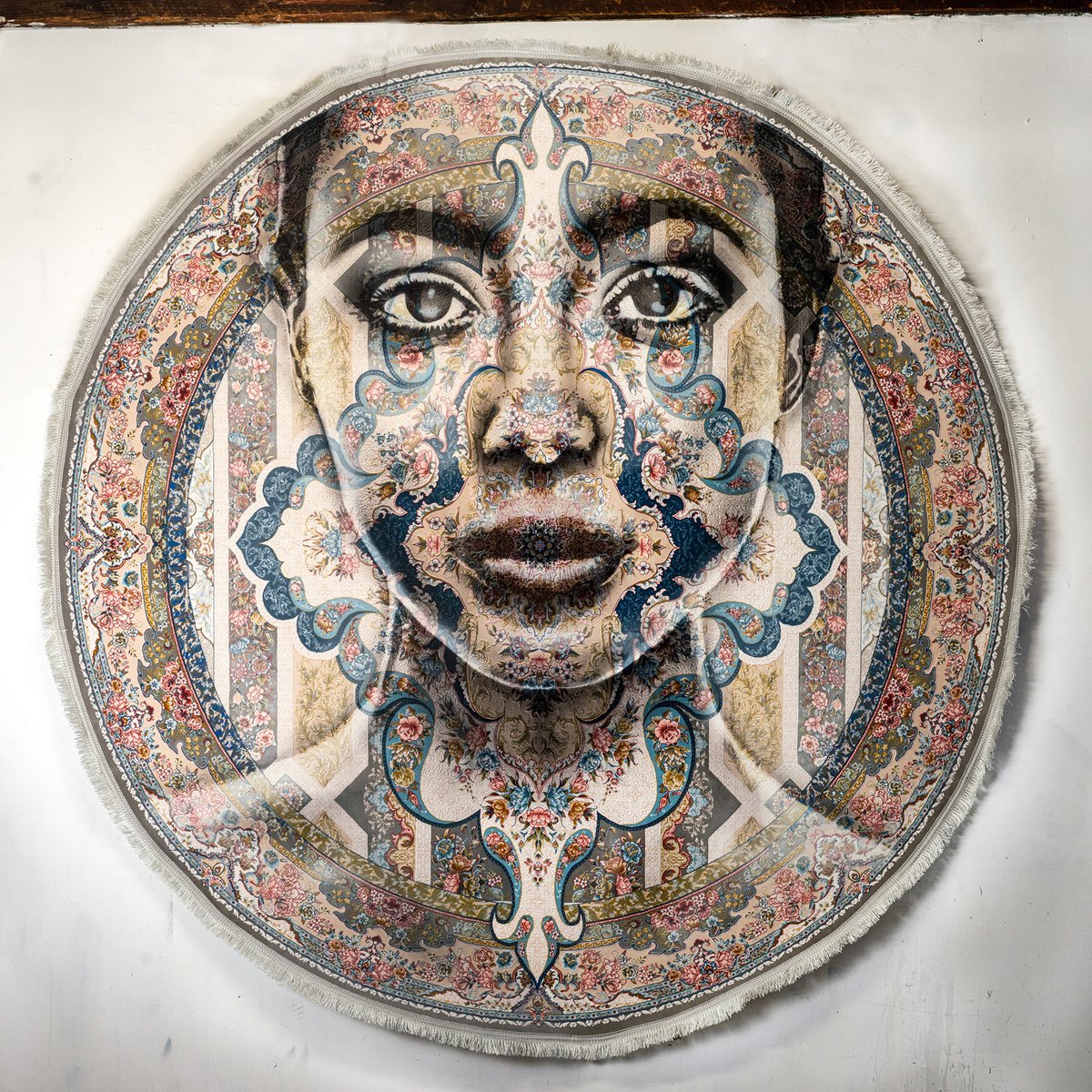 Circle Carpet Painting ;)
#artcollector #galleryartist #portraitpainting