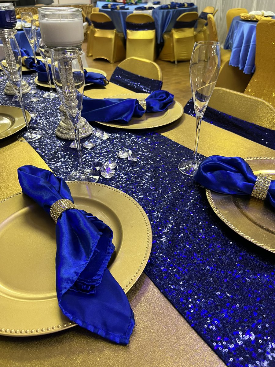 TeAireaPowell's tweet photo. If you didn’t plan for today’s weather 🌧, T&D’s Party Room can get you together. Last minute time slots available for today. Call or text (513)720-1227 for availability 📱 #TDPartyRoom #EventSpace #BanquetHall #PartyRoom #ExplorePage #BlueAndGold #ShareShareShare https://t.co/T8ZIoBsJ7K