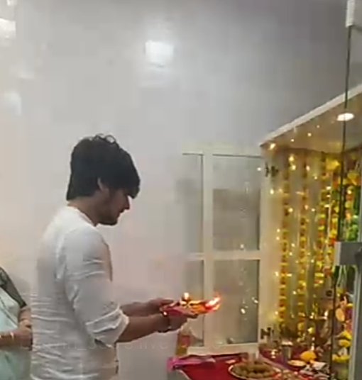bhavishxforever's tweet photo. Ganpati Bappa Morya

ISHQ PASHMINA https://t.co/mWlrRInO4j
