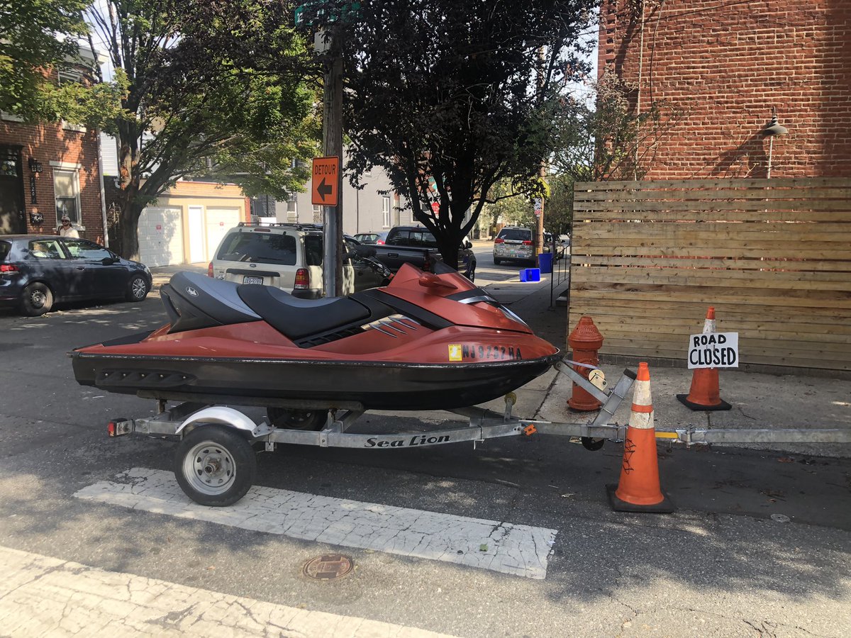 JackInacker's tweet photo. What a trifecta!
Blocking a crosswalk
Blocking the ada cut
Blocking a fire hydrant
Bonus points: is jetski
#notaspot #fishtown https://t.co/ca65wosTdF