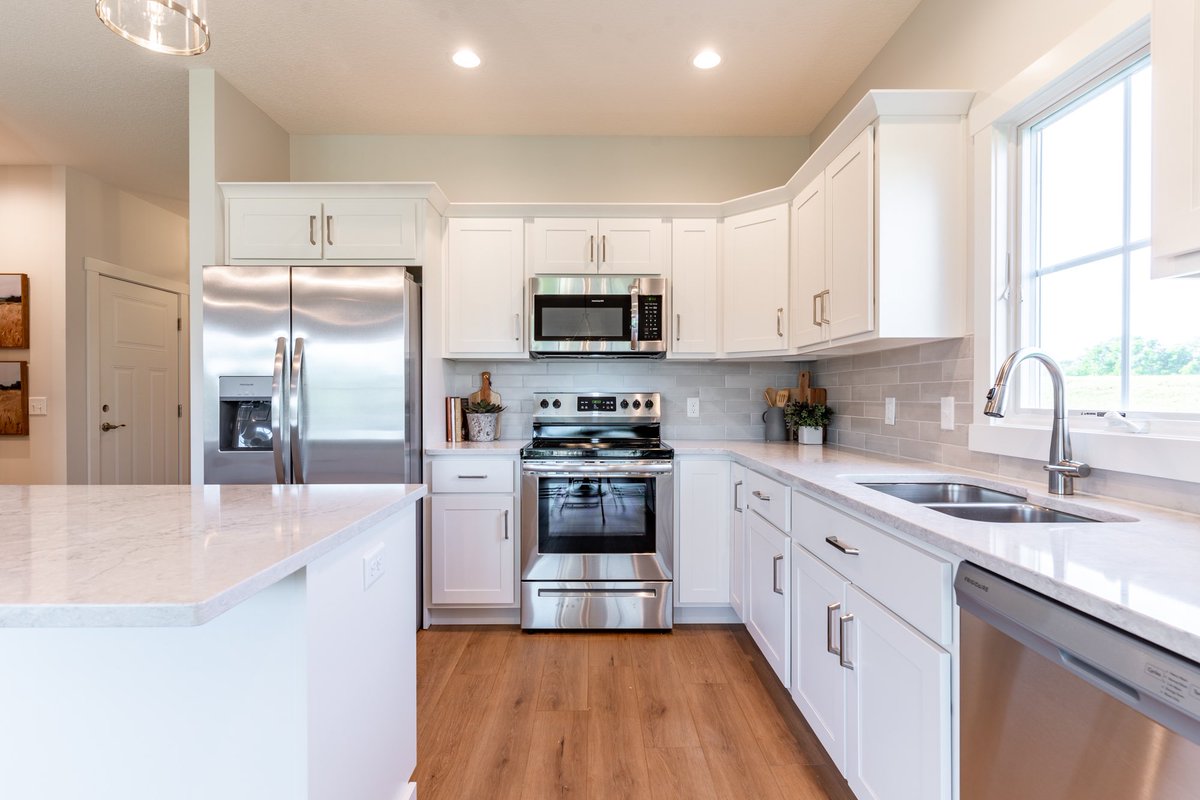 StarHomesInc's tweet photo. We will have an open house at Hamilton Lake today &amp; tomorrow! 11AM-2PM - Address details can be found on our IG &amp; FB ✨ #openhouse #fortwayne #indiana #lakehomes https://t.co/2hhUfqKGYm