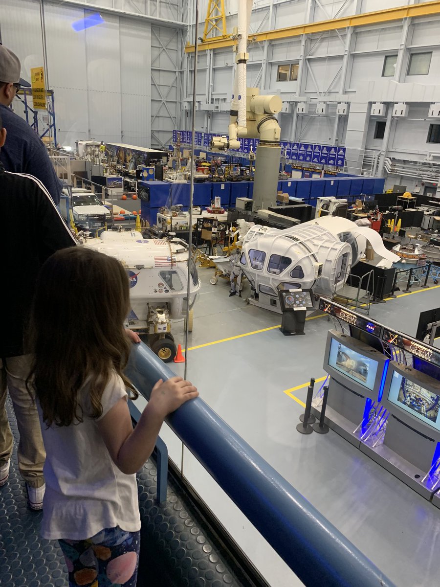 EllingtonEdTech's tweet photo. Hey @NASA_Astronauts My girl has wanted to join y’all since she could walk!  Her focus has continued to narrow as she grew but always NASA. Today she wants 2B a Mechanical Engineer 2 get people 2 Mars!  She is 9! What can I do 2 help her reach her dream! Photo from 2.2019 Hous. https://t.co/4IreFoUhqD