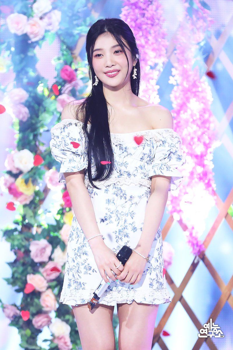 SFT96SANA's tweet image. “Semoga kalian terhibur dengan acaraku malam ini. Sekali lagi makasih banyak udah ramein acaraku. Karena aku pikir bakalan sepi hehehe. Mohon maaf apabila banyak kekurangannya.”