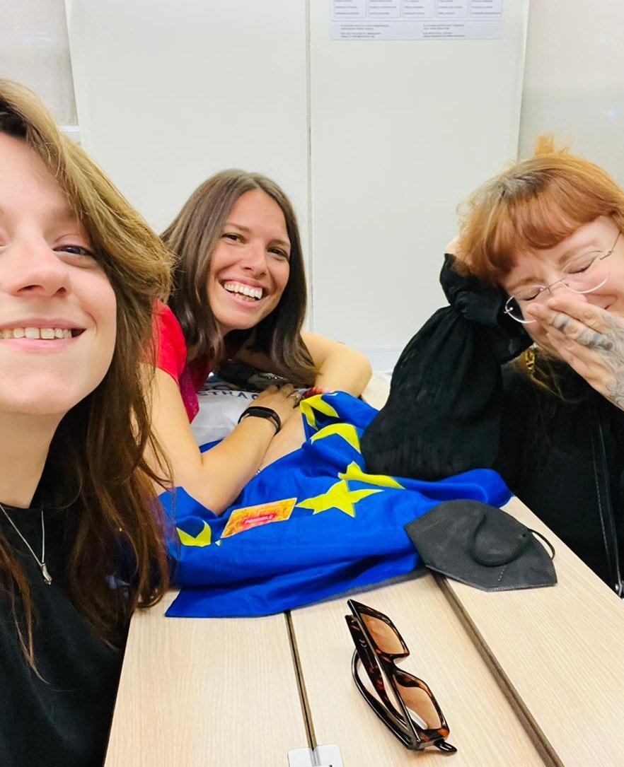 f_fittipaldi's tweet photo. Felicissime verso Reggio Emilia per #ritornoalfuturo ❤️ 
@PossibileIt @EU_Possibile @SmvRomano @AliciaLadyMamau https://t.co/8VzfNJjpGE
