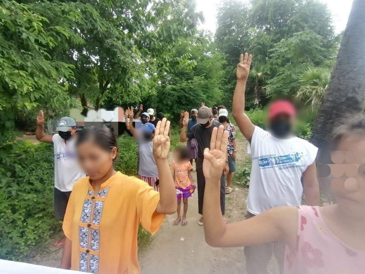 Pro-democracy residents of Kale marched once again and demonstrated a persistent protest to overthrow military regime today.  #2022Sept3Coup #AcceptNUGRejectMilitary #WhatsHappeningInMyanmar