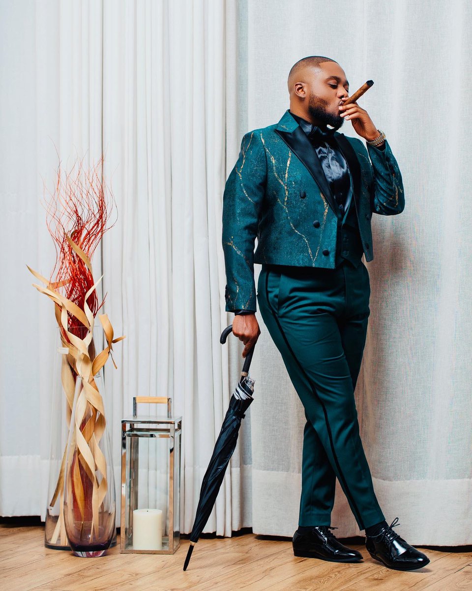 petermwansapml's tweet image. PML has arrived!!!! Lusaka July 2022, the invite said come in Emerald green. Need I say more?

Suited in: @houseofpml
Photography: @mukoko_photography_z.m 
Location: @terraceapartments  

#LusakaJuly2022 #PRGirlMedia #PRgirl2022 #Polo