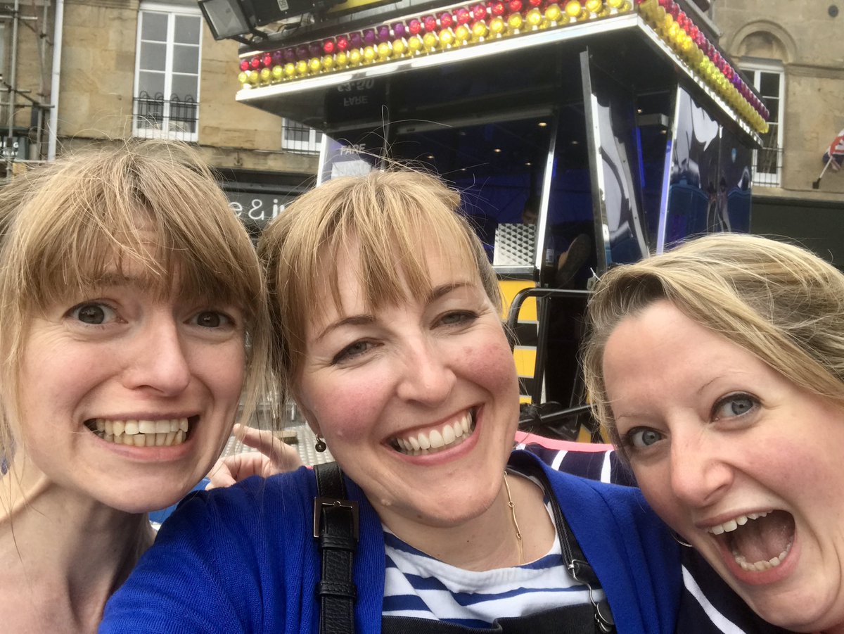 Libby_Burgess's tweet photo. When you’re #ontour with the day free, and the fair is in town, it would be rude not to ride The Sizzler.
#adrenalinjunkies #keepscreaming @fhvln @cazziebev @ConcertsinWest https://t.co/o1vm6cKScX
