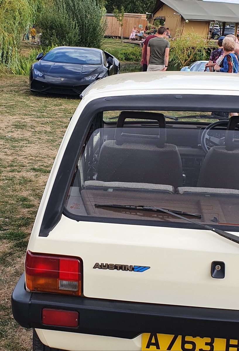 DC_F1's tweet photo. Oooh a beige Metro https://t.co/hGbeSTOmkw