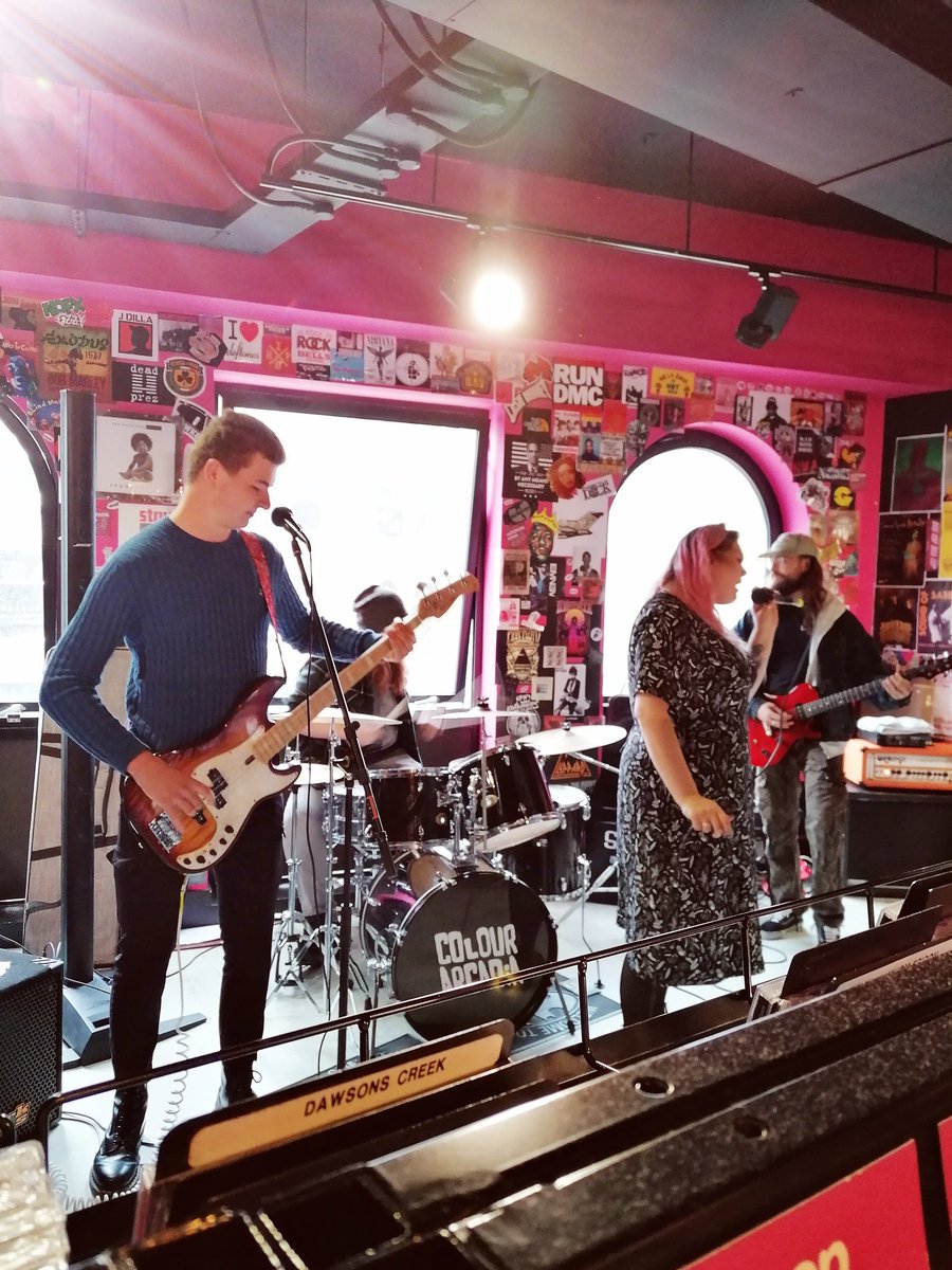 <a href="/ColourArcadia/">Colour Arcadia</a> live instore
Come on in for some loud alt rock
#hmv #liveandlocal <a href="/ourbelfastmusic/">Belfast City of Music</a> <a href="/BelfastMusicSoc/">BelfastMusicSociety</a> <a href="/hmvtweets/">hmv</a>