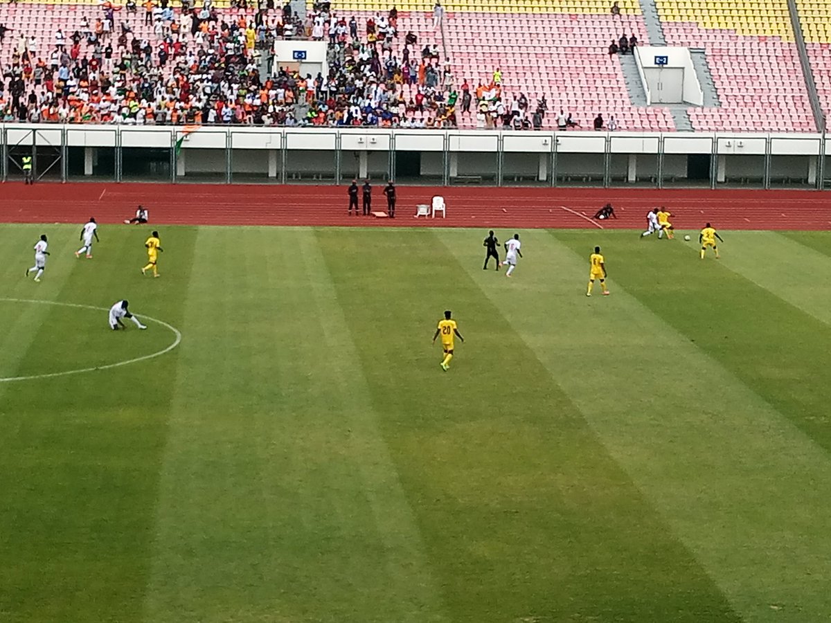 AimeAtti_'s tweet photo. Éliminatoires CHAN Algérie 2023
Niger 🇳🇪 2-1 Togo 🇹🇬
But de Nasser Adamou à la 76e minute de jeu.
80e minute de jeu
#NIGTOG #CHAN2022Q #TgTwittos https://t.co/LWV0lN1ptm