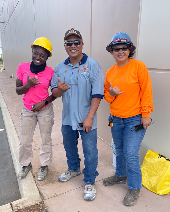 WomenInConst's tweet photo. RT @hcatfhawaii Happy #shakaSaturday from Oahu's forklift upgrade class! ๐ค๐
.
.
#hcatfhawaii #shaka #femalesinconstruction #womeninconstruction #sistersinthebrotherhood #upgradeclasses #journeymen #carpentry https://t.co/DmIa1ioOk6