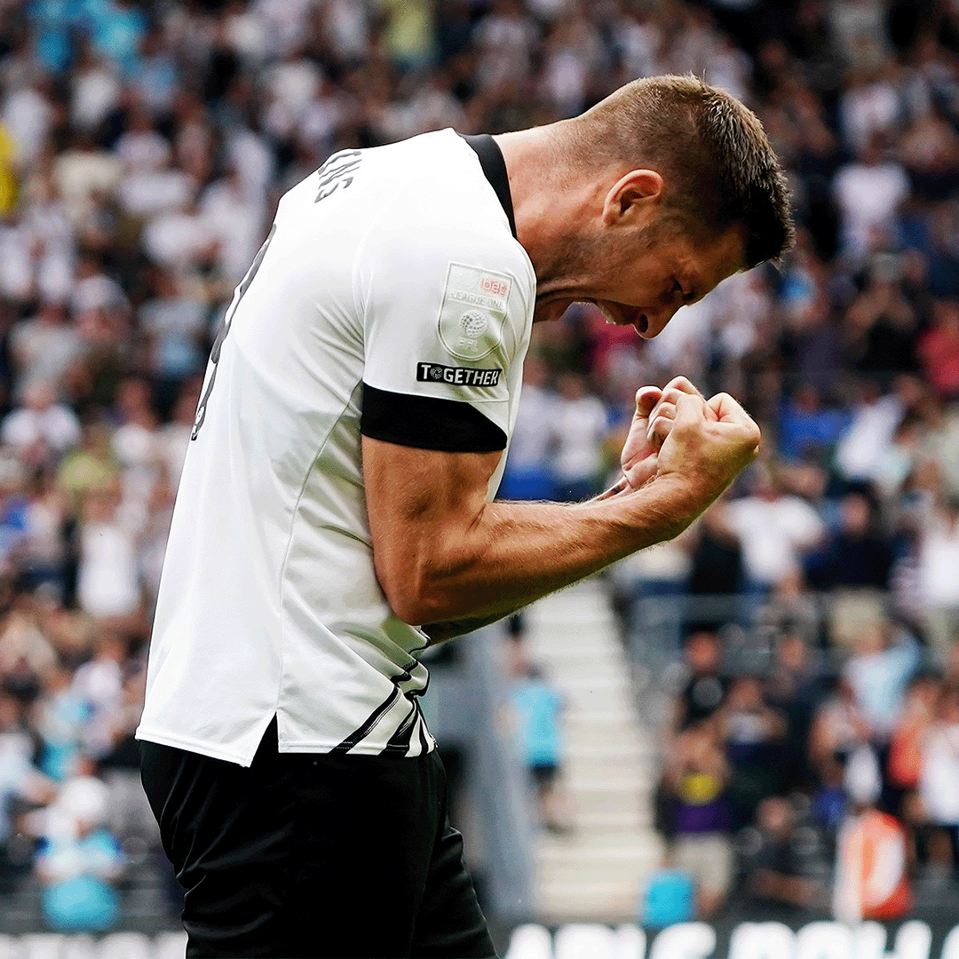 dcfcofficial's tweet photo. You know when you can feel a picture?

Yeah.

#DCFC https://t.co/Dhbv2F5OiI