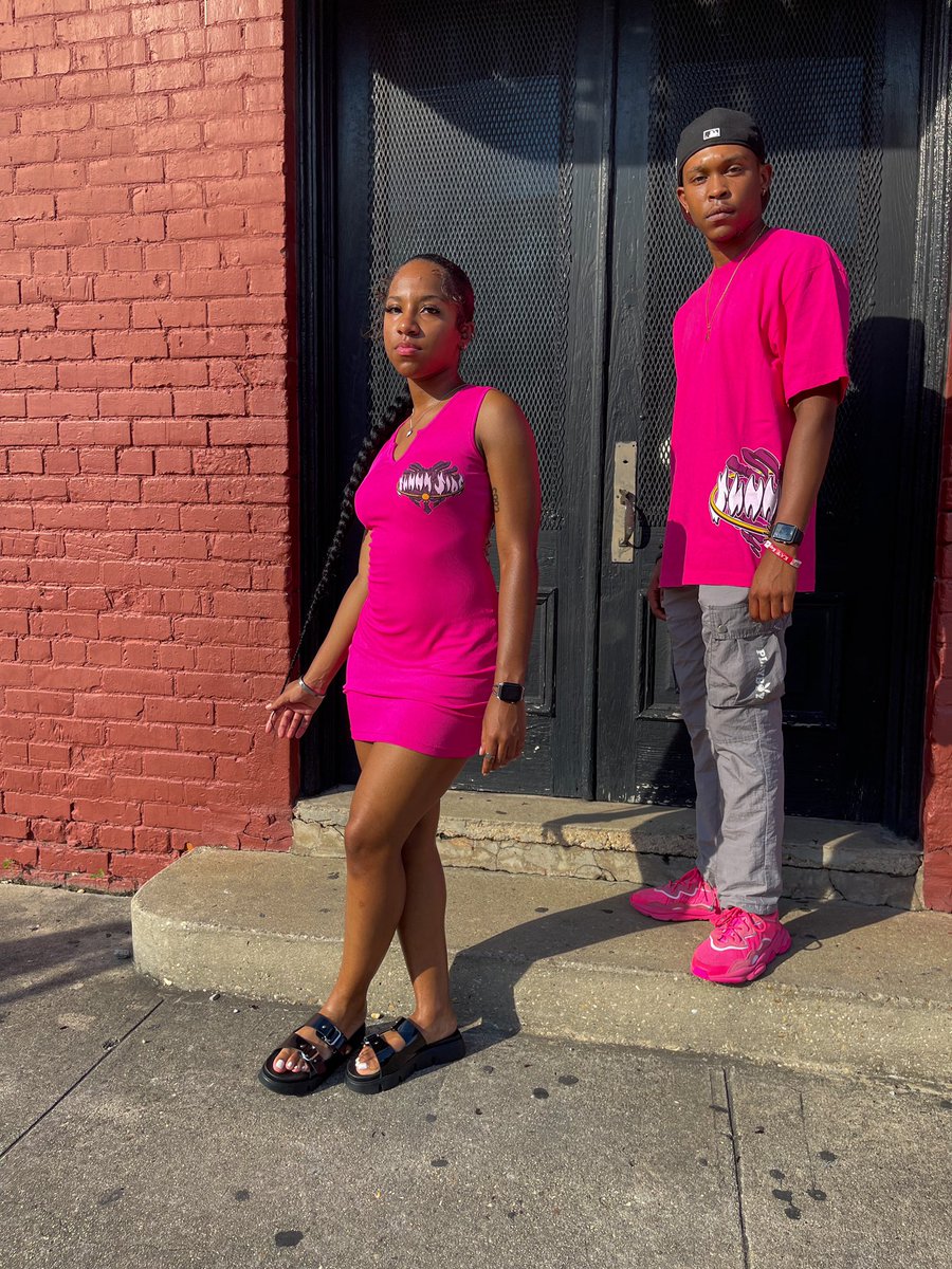 ssclothing225's tweet photo. his and hers, we flex together 💖.. new items OUT NOW. come get your shine on with your other half
#blackbusiness #sunnyside #streetwear https://t.co/T0LheJqOAG