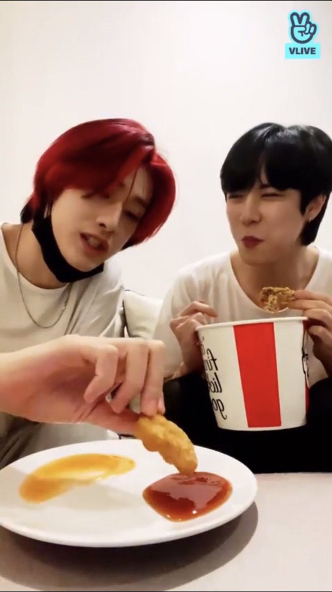 weare__i's tweet photo. อร่อยมั้ยเด็กๆ 😂😂😂 https://t.co/2yobWv5vGl