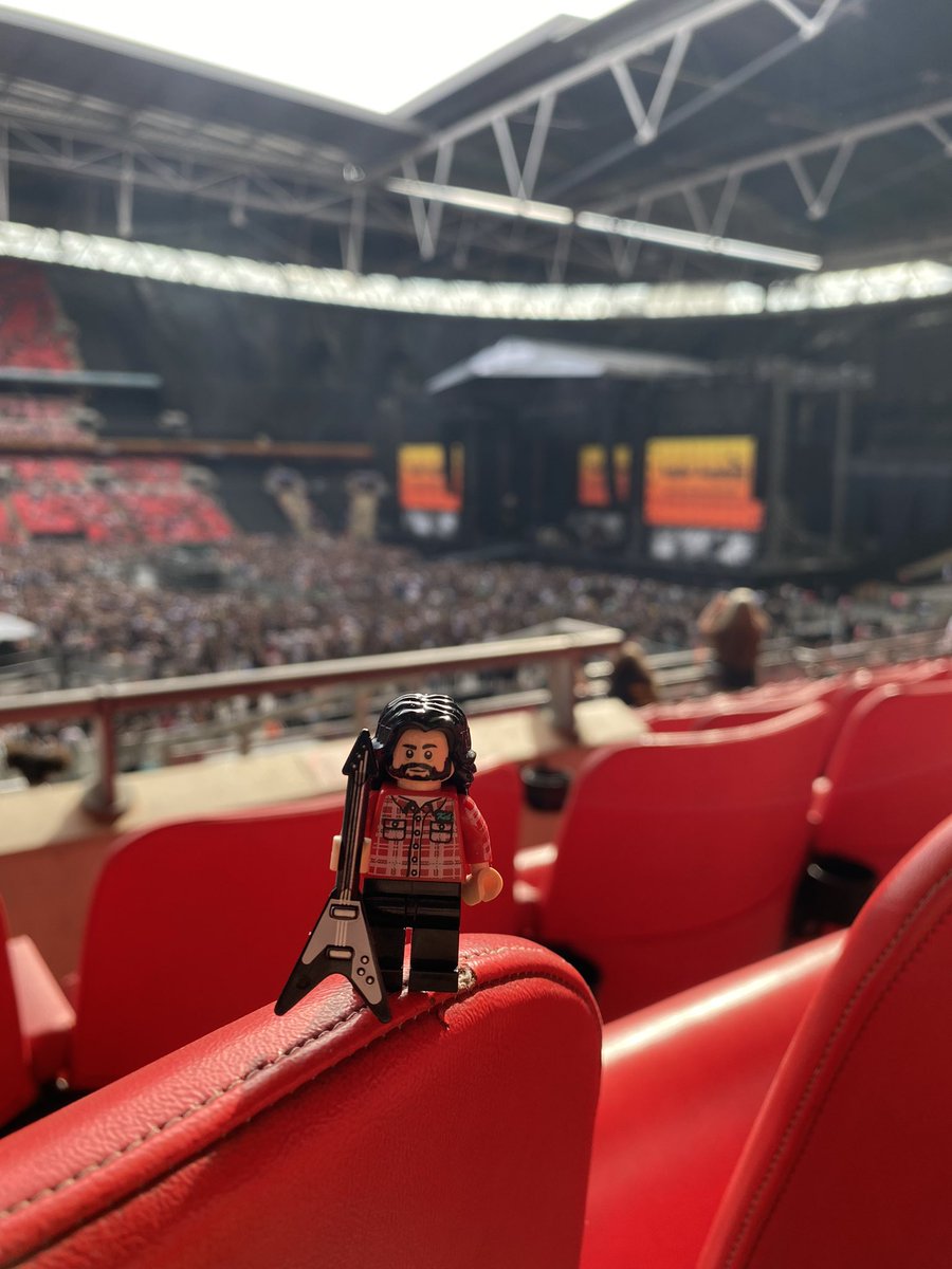 LegoDaveGrohl's tweet photo. #TaylorHawkinsTribute #TaylorHawkins https://t.co/A0vDGEPh77