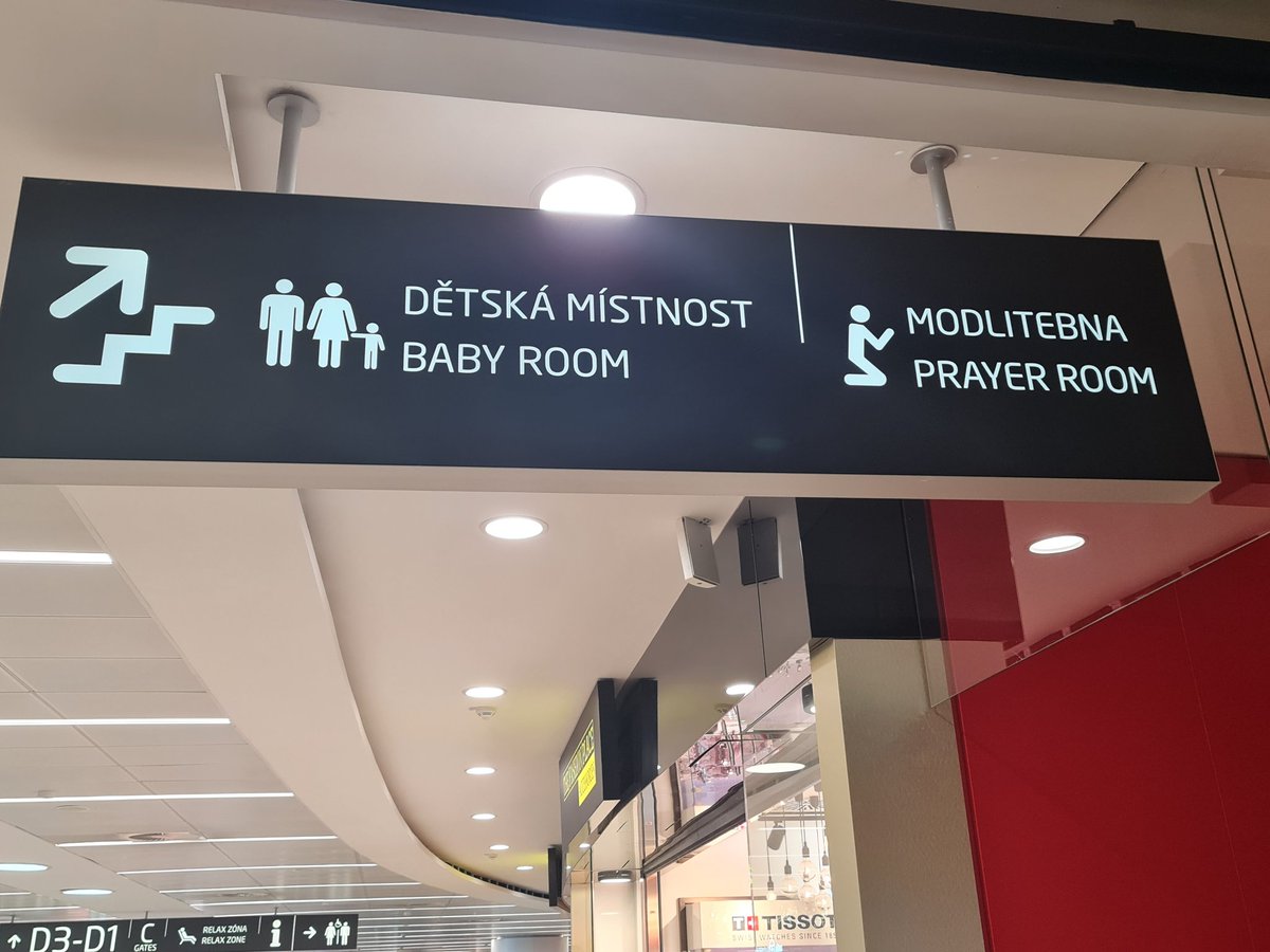mluciaramirez's tweet photo. En los aeropuertos del mundo hay lugares dispuestos para orar.En Bogota "alguien" resolvió pasar por encima de todos y disponer cierre de capilla en El Dorado. La democracia es garantía de las libertades de quienes tenemos fe en Dios y los que no.Esto es retroceder en libertades https://t.co/sWSACaFter