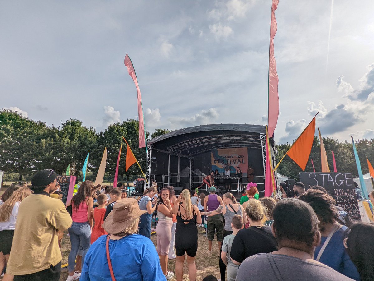 NewhamUnlocked's tweet photo. The crowd loving @Razecollective with high energy performances... https://t.co/8XJLrT6meA