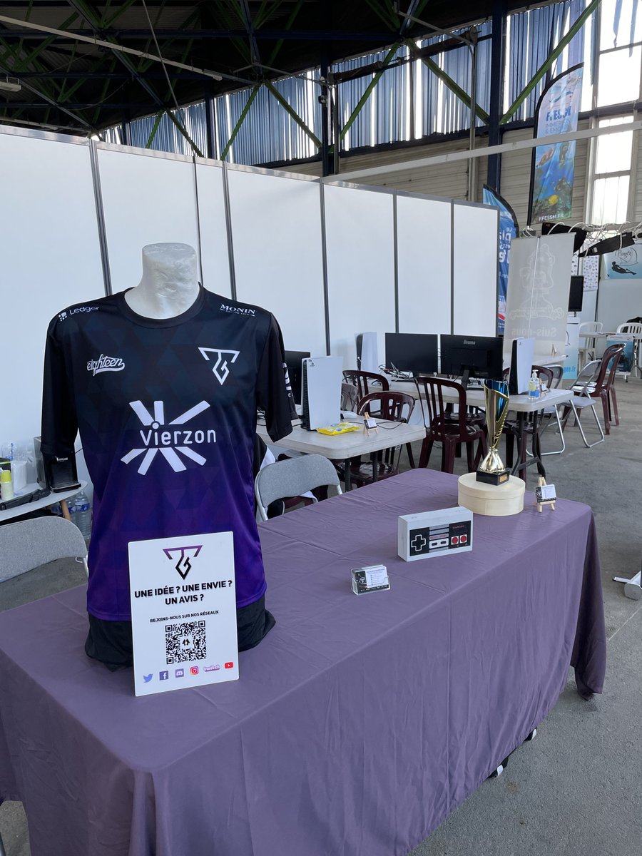 EighteenGaming's tweet photo. Retrouvez-nous au parc des expositions de Vierzon pour la fête des associations ! 😍

Venez discuter, il y a des consoles et plein de jeux à tester ! 🎮

C'est ouvert jusqu'à 19h aujourd'hui et demain de 10h à 17h30 ! 😁 https://t.co/ZefjTivYsA