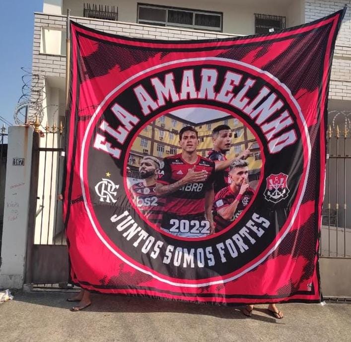 FlaParelhas's tweet photo. Essa bandeira dos amigas da #FlaAmarelinho ficou braba demais!
Parabéns aos irmãos 

#FlaParelhas  #FlaAmarelinho https://t.co/cq3zf8T00s