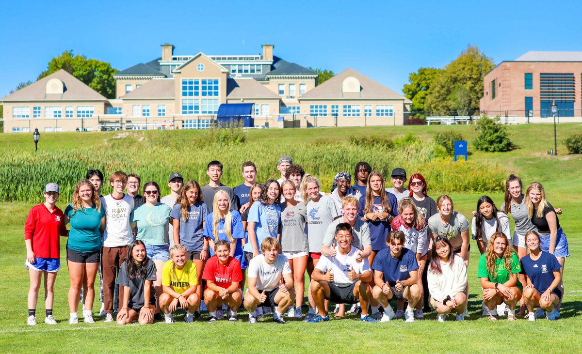 BrewsterAcademy's tweet photo. Student Leaders moved in a couple days early to prepare for Orientation Weekend. They spent some time building on their student leadership training last May, as well as gearing up to welcome new students this weekend! 
#BrewsterAcademy #LivesofPurpose  #Brewster22Kickoff https://t.co/wJppURjRRN