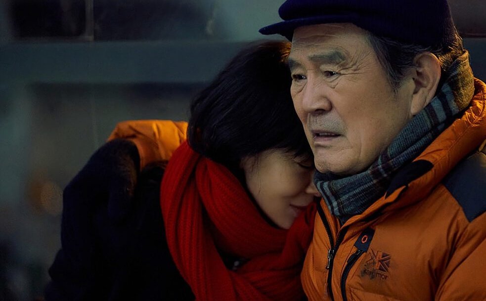 _Asiancinema_'s tweet photo. One of the most raw and intense Korean dramas I've watched, Lost, is a masterfully crafted series that explores the suffocating pain of what it means and feels to be lost in a world that never stops changing through the eyes of different people and their own struggles. https://t.co/JO1hgQmsEQ