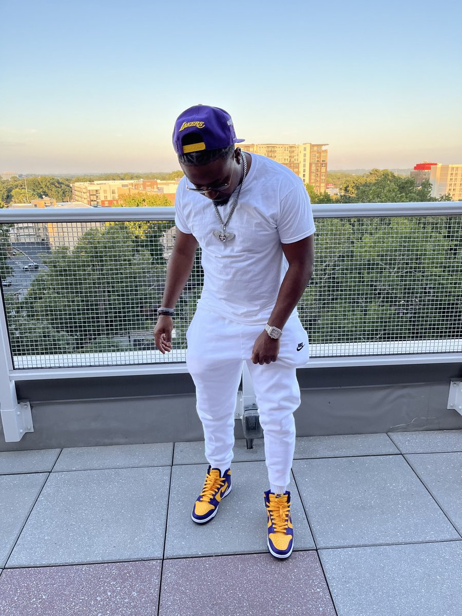 PY/Stevie Harts tweet media