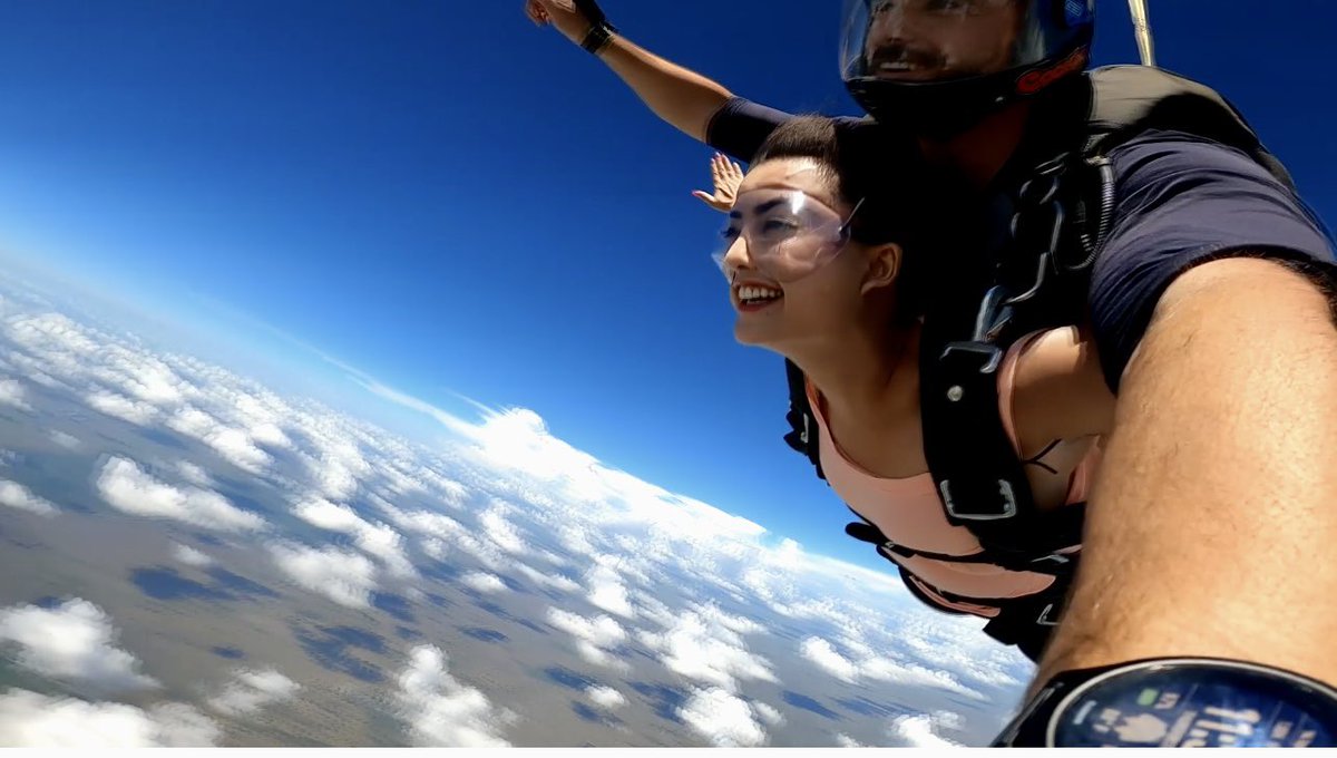 Nitishah45's tweet photo. https://t.co/frgITuu38s
My first skydive #Skydive #Nepali #Nitishah https://t.co/fyZBtcAvdp