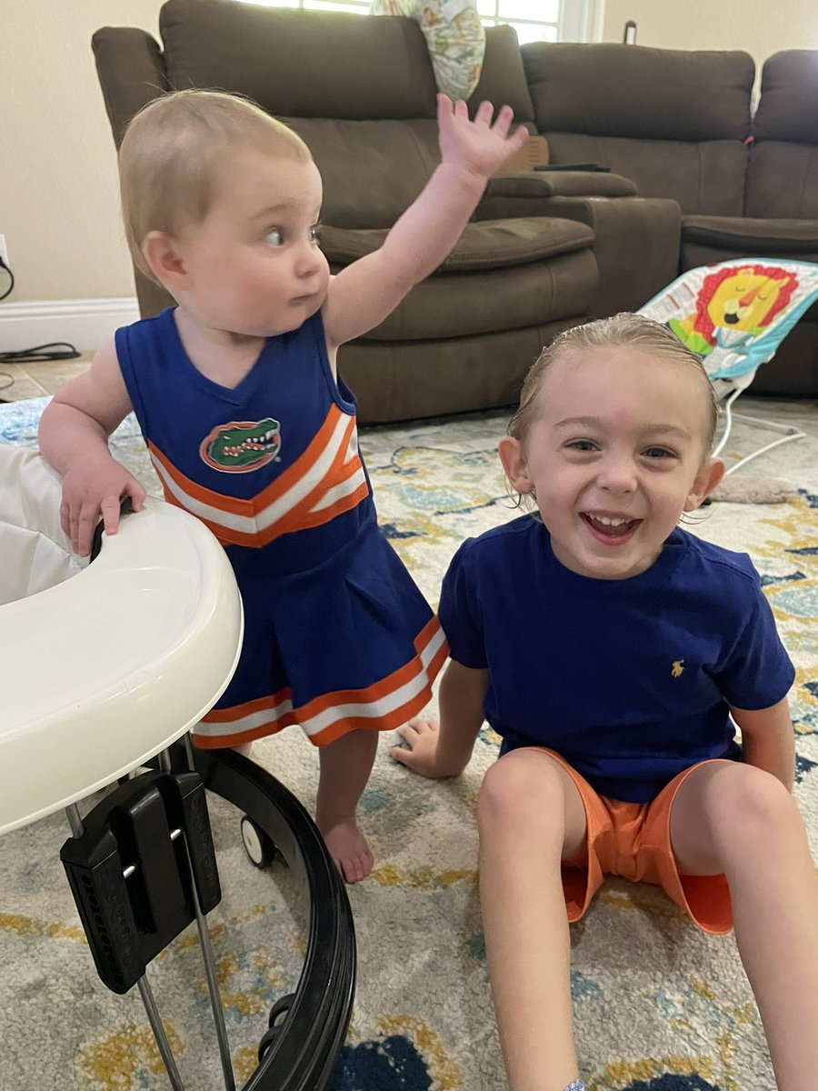 JessMSutherland's tweet photo. My baby Gators! #Gators #GatorNation #GoGators https://t.co/nzOH5IsP8N