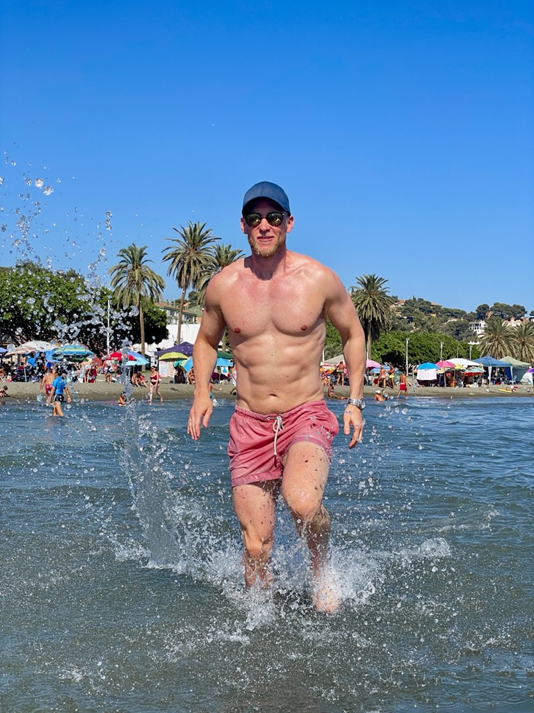 WMEiendom's tweet photo. Shocker: Training 3-4 times per week is enough to get phenomenal results!

Here's how.

🧵 A thread https://t.co/FkGOTC7Odi