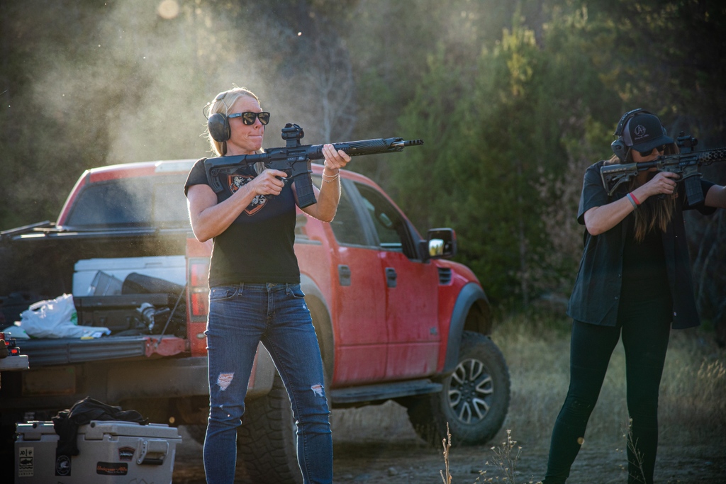 ARS_unique's tweet photo. The Ladies are at the range today 💥😎
Everything AR-15🤘

#uniquears #webuildunique #pewpew #2A #customrifle #customhandguard #AR15 #makeityourown #forwhateveryoureinto https://t.co/C9Ile6h15H