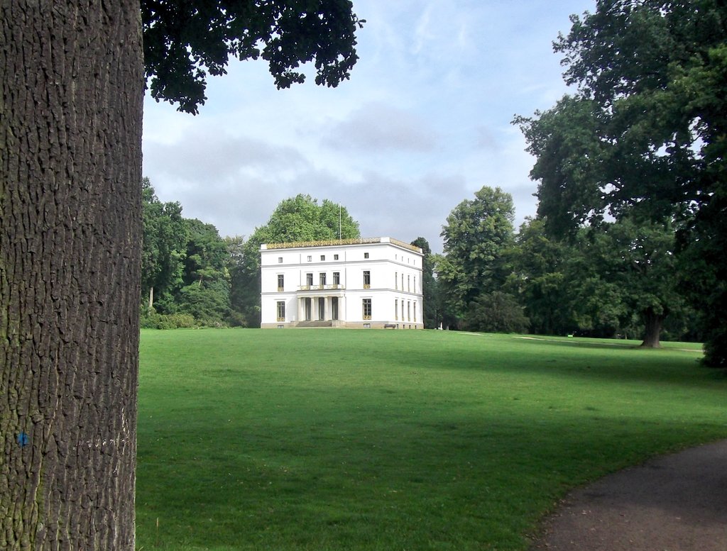 HamburgRene's tweet photo. Morgen ist das Sommerfest der @histmuseenhh im Jenisch-Park
Ich bin von 14-17 Uhr mit dabei:
"Stencils Sprühen To Go"
https://t.co/JSTHedKc04 https://t.co/hbqW8dsj99