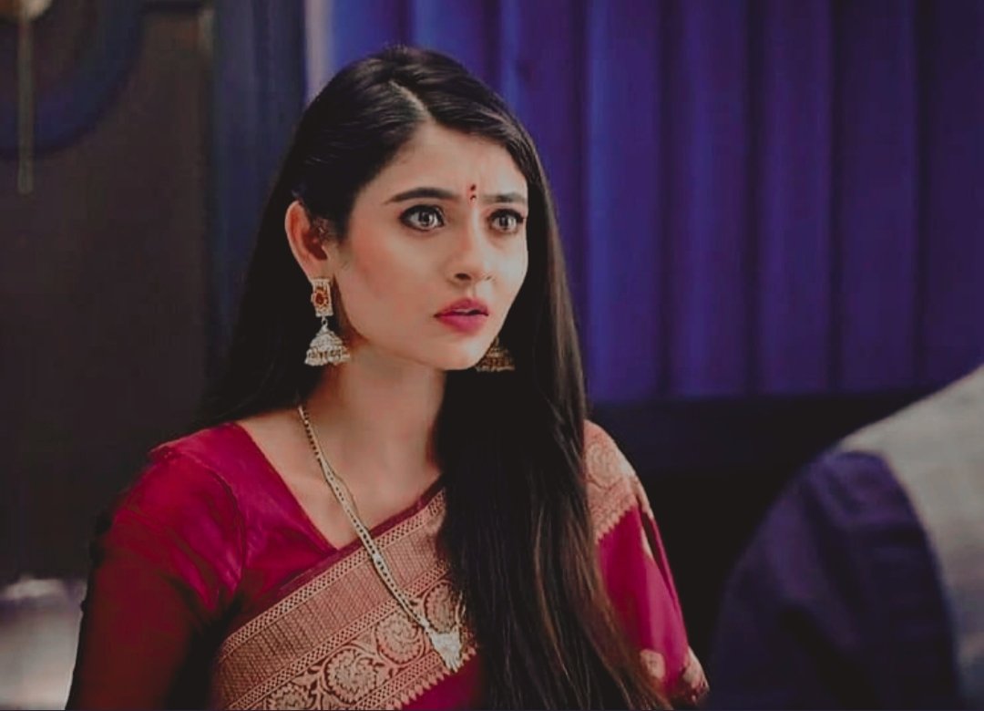 Akanshaa05's tweet photo. Simply beautiful in saree...simplicity never goes out of style😊

#ShivangiKhedkar https://t.co/OrNtfEW56L