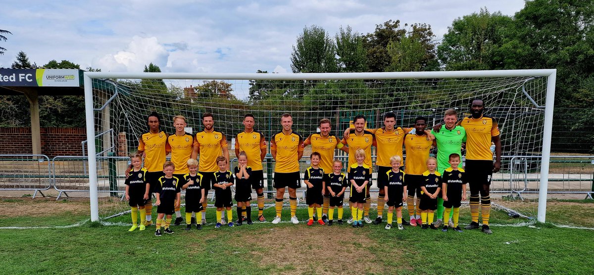 @1EastThurrockFC  from the smallest to the senior team #futurerocks - one club one family <a href="/LiamWallace9/">Liam Wallace</a> <a href="/MarcHarrison11/">Marc Harrison</a>