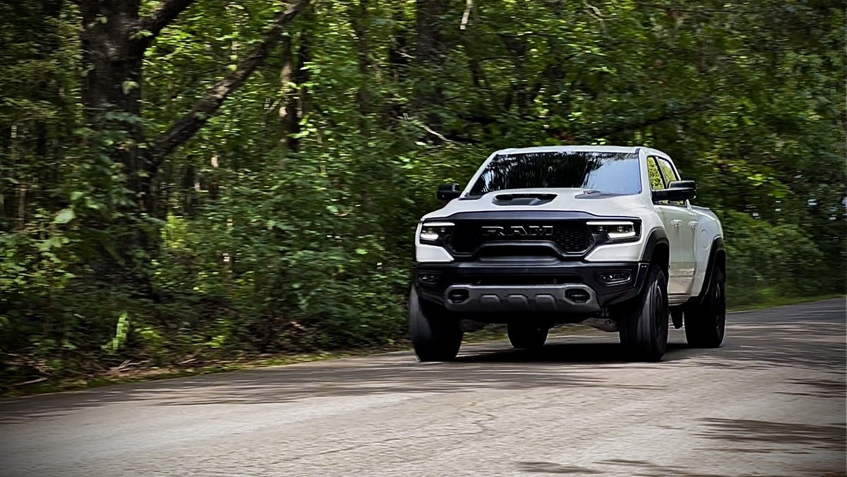 iKgraves's tweet photo. @RamTrucks @OfficialMOPAR https://t.co/8ocLlnwwv5