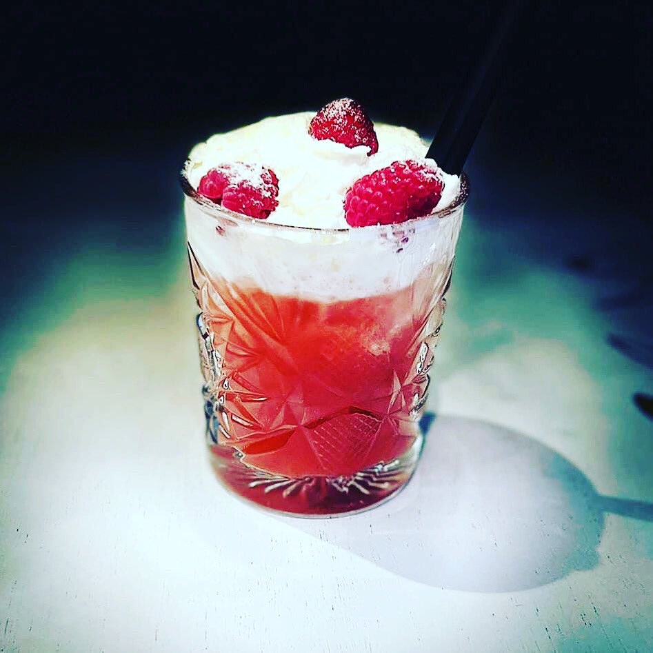 TempleWine's tweet photo. ‼️ NOT LONG NOW ‼️

Scroll down &amp; check out our competition! 👇👇👇

#aylesburydrinks #cocktailbarsuk #aylesburyeats #buckinghamshirebusiness #foodandwine #bucksbusiness #VisitAylesbury #tswb #aylesbury #happyhour https://t.co/ta3FNXWLTs
