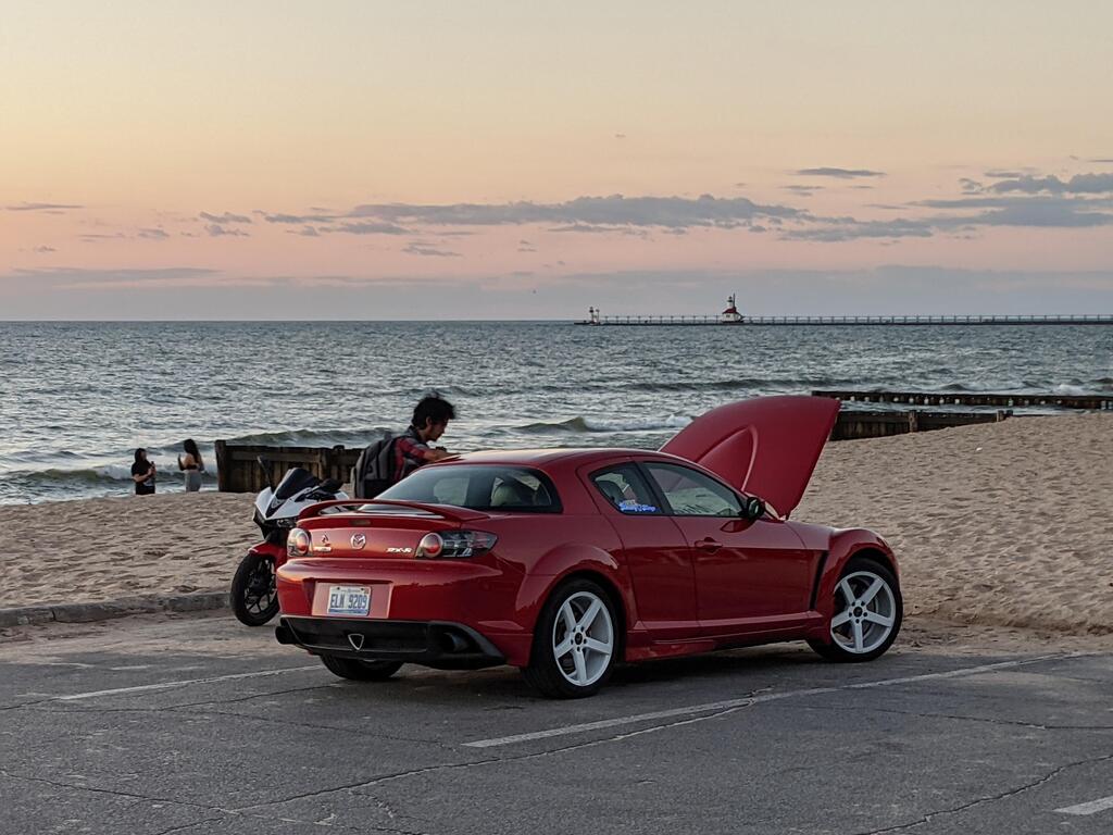 sfwpornnetwork's tweet photo. 🚗[#carporn] RX8 in its natural habitat
🔗 https://t.co/KJNQHNiD5v https://t.co/06DVqaAoOZ