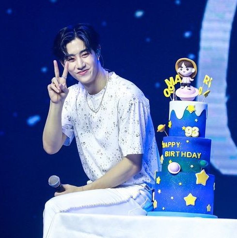 marksana4ever's tweet photo. Happy birthday to the one and only Mark Tuan! You grown up such a fine and handsome man. I know you had silent battles, but always remember that we, ahgases, are always here for you. Thank you for being strong.

@marktuan 
#TheOtherSide #theotherside_MarkTuan
#29THeotherside https://t.co/GEejnjdNvR