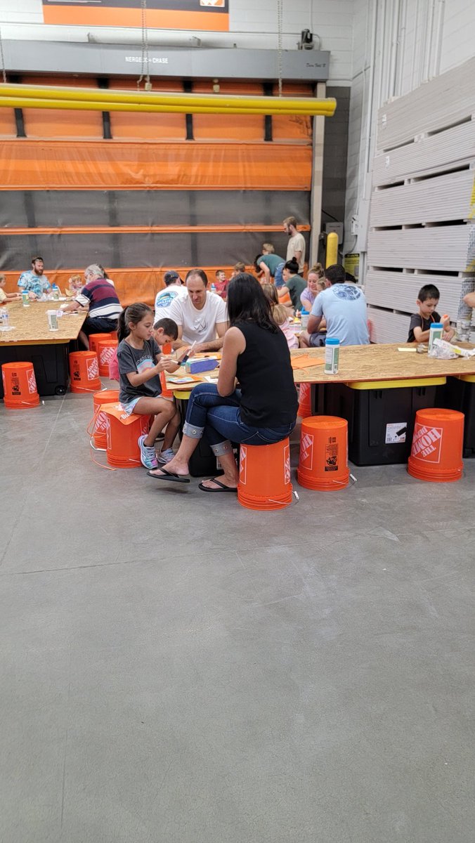 Dona Redman (@redmandona) on Twitter photo Excited to work on a new kit! We have a great crowd of future DIY's. #kidsworkshop
#DIY
@FernandoStgo08 <a href="/WebbfWebb/">frank webb</a> Excited to work on a new kit! We have a great crowd of future DIY's. #kidsworkshop
#DIY
@FernandoStgo08 <a href="/WebbfWebb/">frank webb</a>