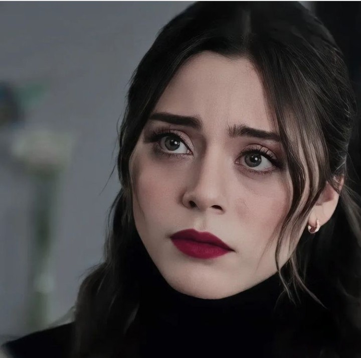 cassiamaia3's tweet photo. 👏👏👏👏👏
O GELIR!!!
@silaturkogluu
@dogukan_gungor7
#doga
#farith
#KizilcikŞerbeti
#kanal8
#ShowTv
#goldfilm https://t.co/2oDOfzgc0c