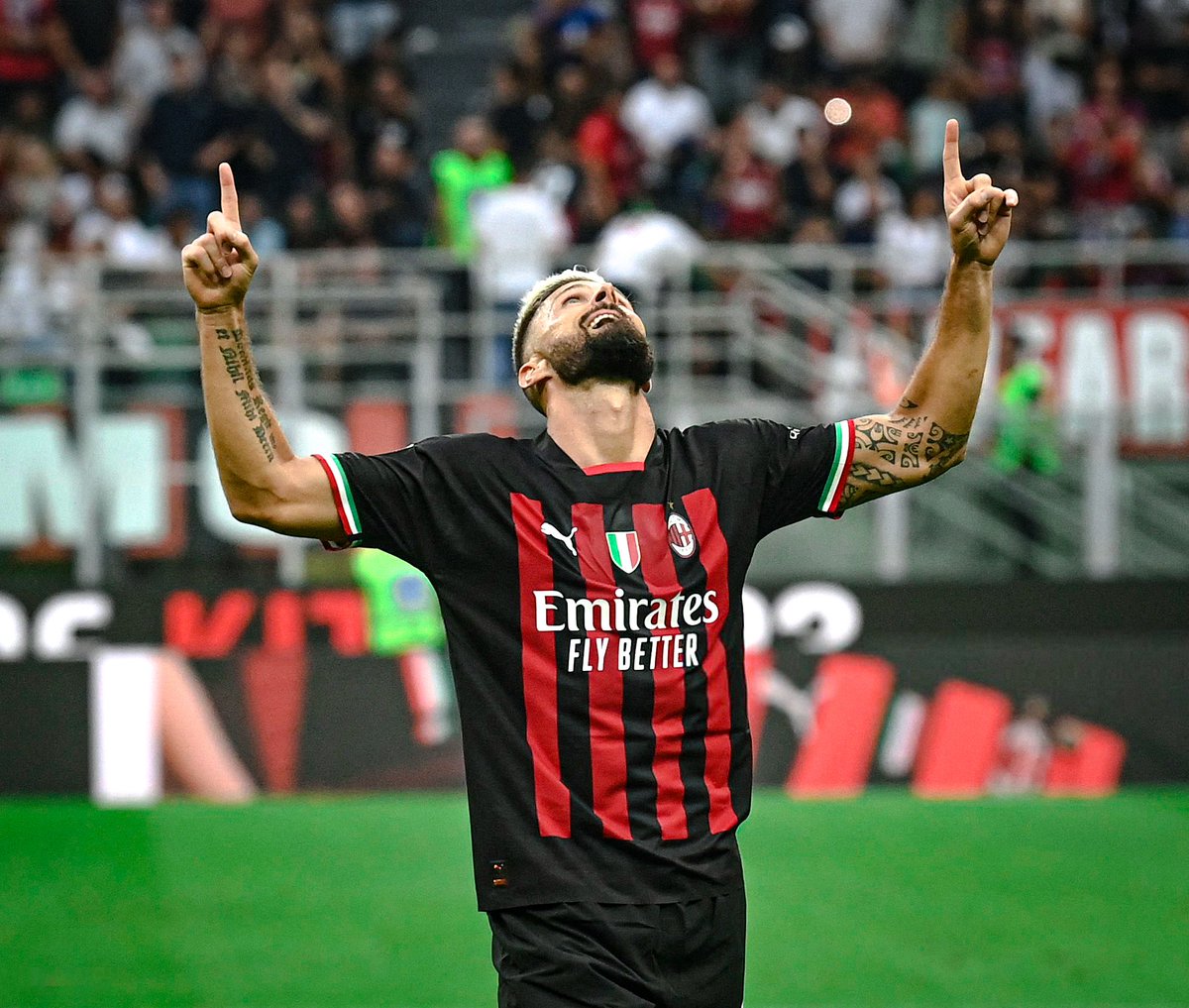 به به عجب بازی ای بود! روانی شدیم سر این بازی، بازی ای جذاب و زیبا و البته با برد آقامون میلان❤️🖤