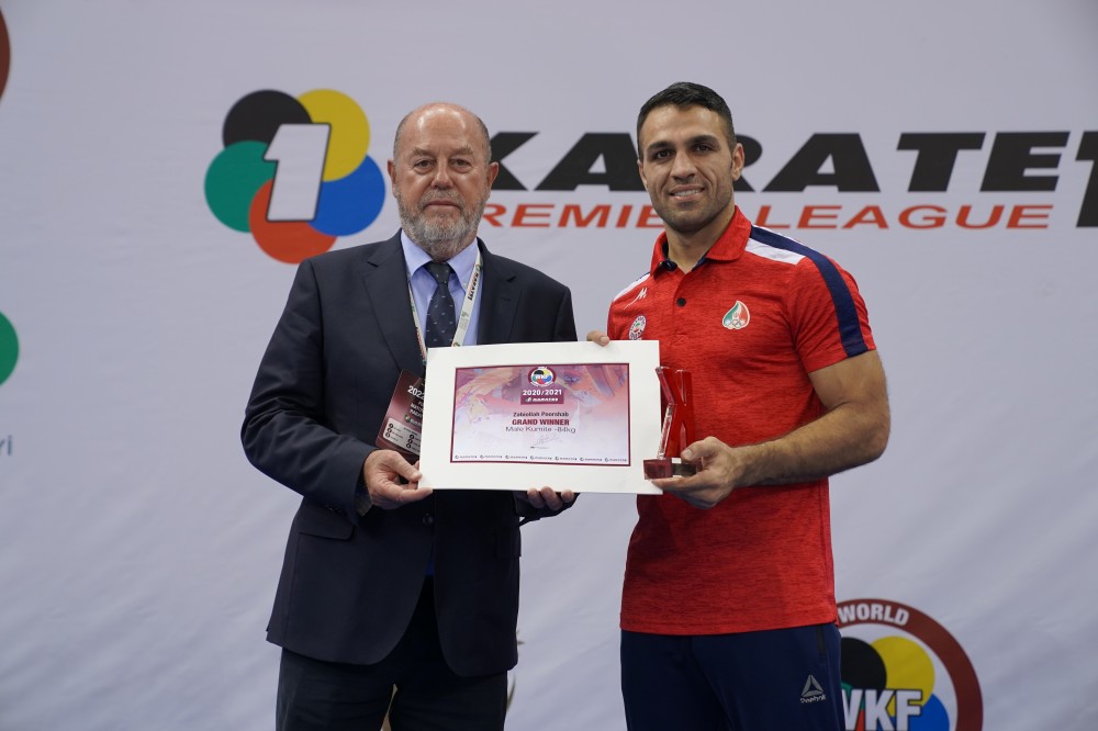 worldkarate_wkf's tweet photo. In his first appearance of the season, Grand Winner Zabiollah Poorshab 🇮🇷 received from WKF President Antonio Espinós the trophy and diploma that recognises him as the "Best of the Best" of the season in the category of Male Kumite -84kg

OSS!!

#Karate 🥋 #Kumite #GrandWinners https://t.co/GuqyNtTY0p