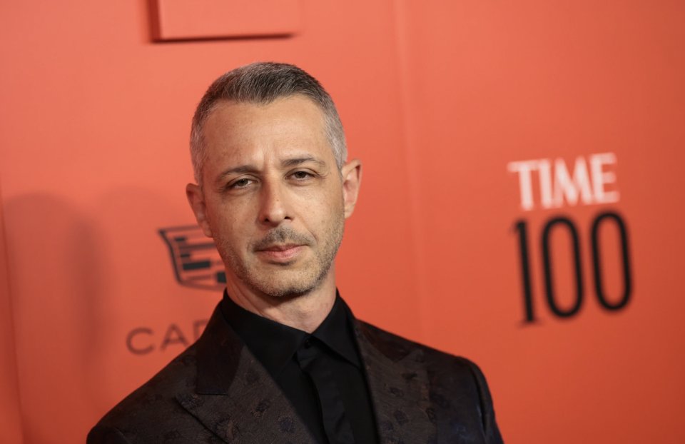 Jeremy Strong Regrets Discussing Method Acting in New Yorker Profile: ‘I Felt Foolish’ bit.ly/3qcGZgp