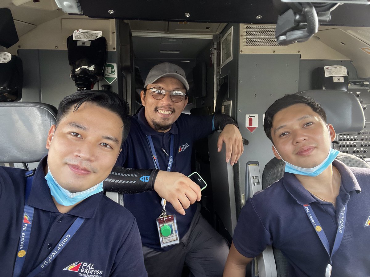 iAmBilly_Ray22's tweet photo. Don’t count the days, make the days count. #AircraftMechanic #aviation #Q400 #Aircraft https://t.co/l4Y3ZchSJY