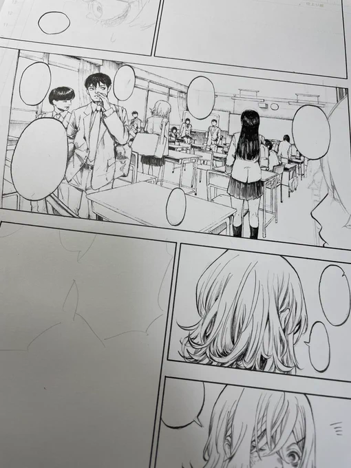 治安の悪い教室になりました。
今回も背景を全てフリーハンドでいこうと思います。 