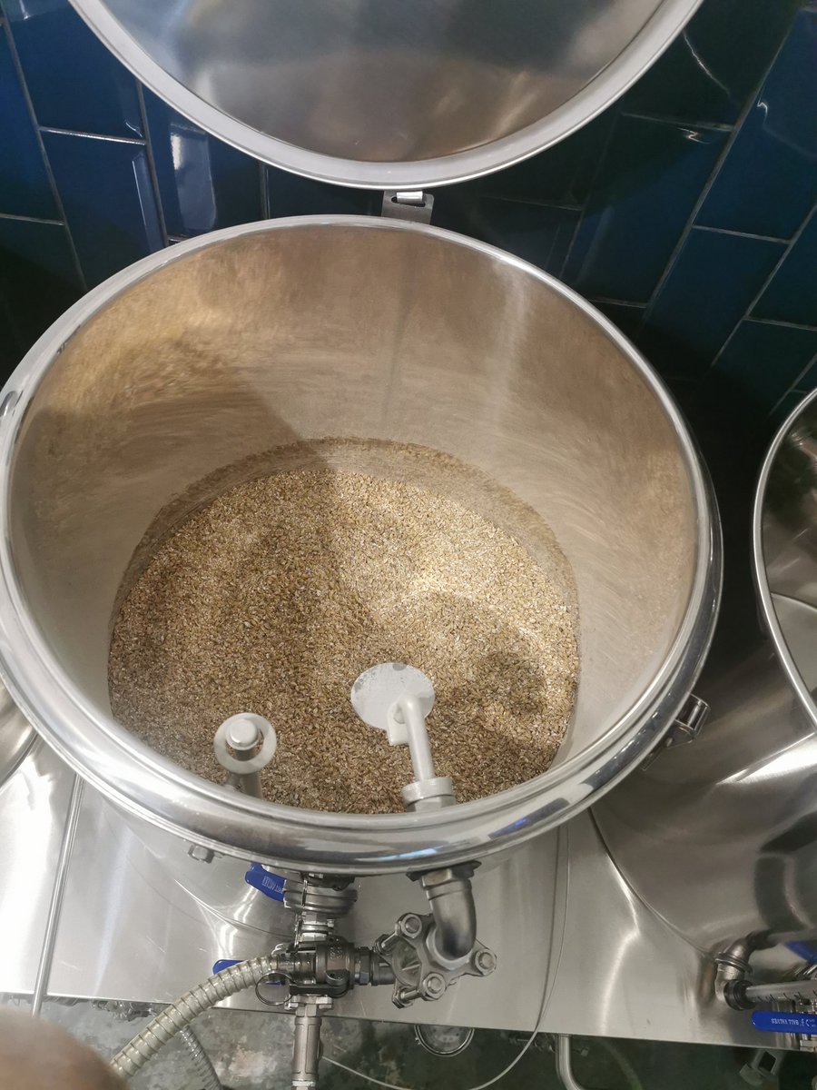 TonyCoulson10's tweet photo. #brewday has commenced, one of my favourites, a Mosaic IPA. Loving the new set up, so much control #homebrew #homebrewing #scottishcraftbeer #longside #allgrainbrewing #crafthardware #einbrewcontroller #powellbrewing #brewinglikeaboss #hermes https://t.co/vrQXyQ2oot