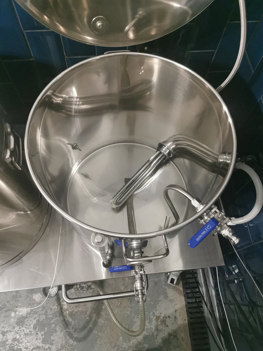 TonyCoulson10's tweet photo. #brewday has commenced, one of my favourites, a Mosaic IPA. Loving the new set up, so much control #homebrew #homebrewing #scottishcraftbeer #longside #allgrainbrewing #crafthardware #einbrewcontroller #powellbrewing #brewinglikeaboss #hermes https://t.co/vrQXyQ2oot